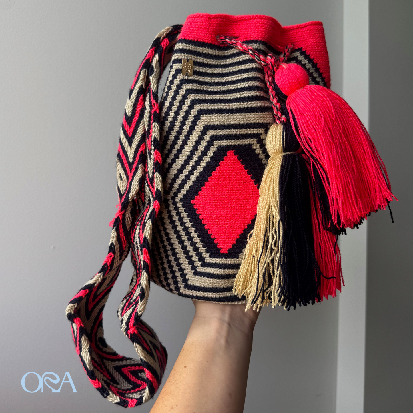 Wayuu Bag Hot Pink Pattern - ORA