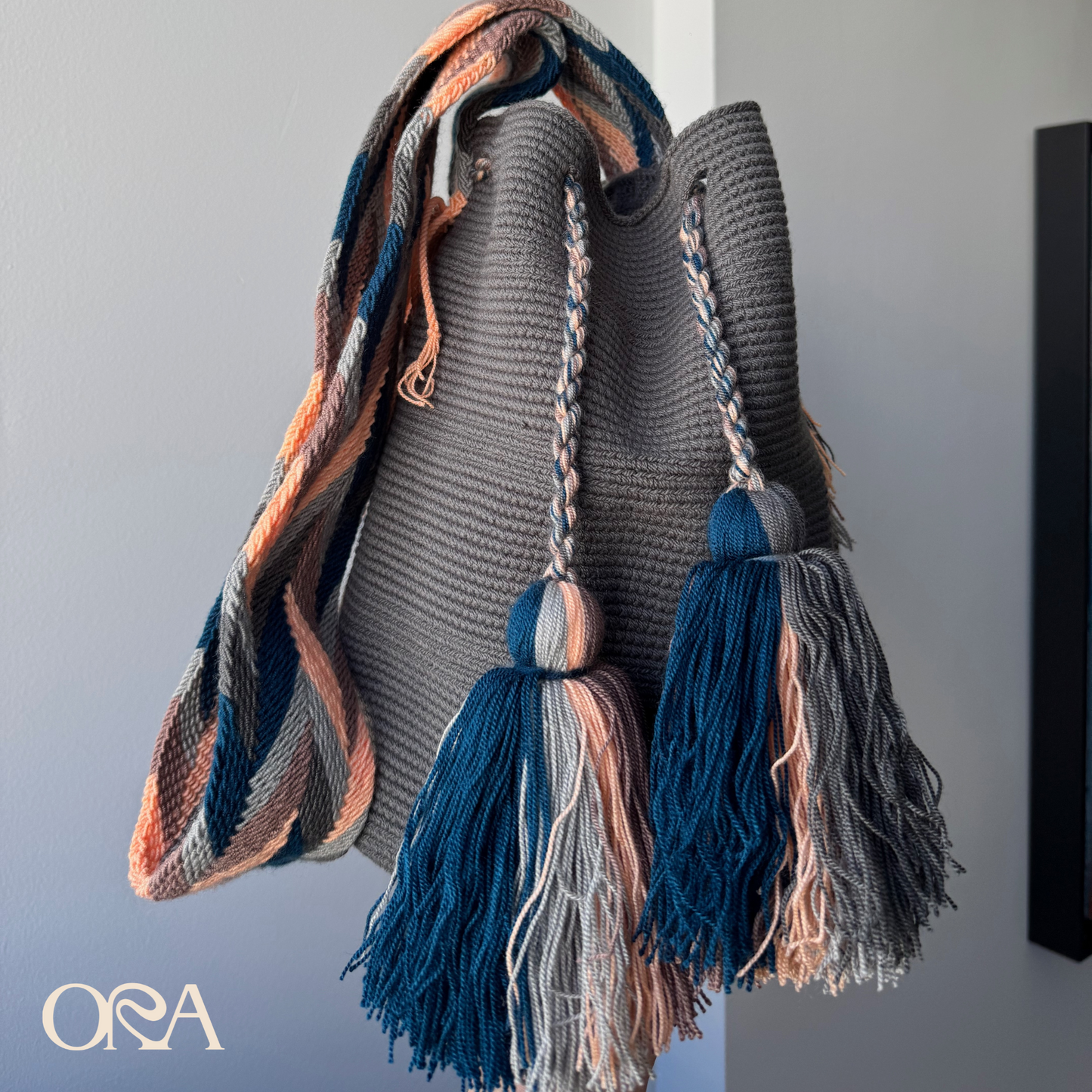 Wayuu Bag in Charcoal - ORA