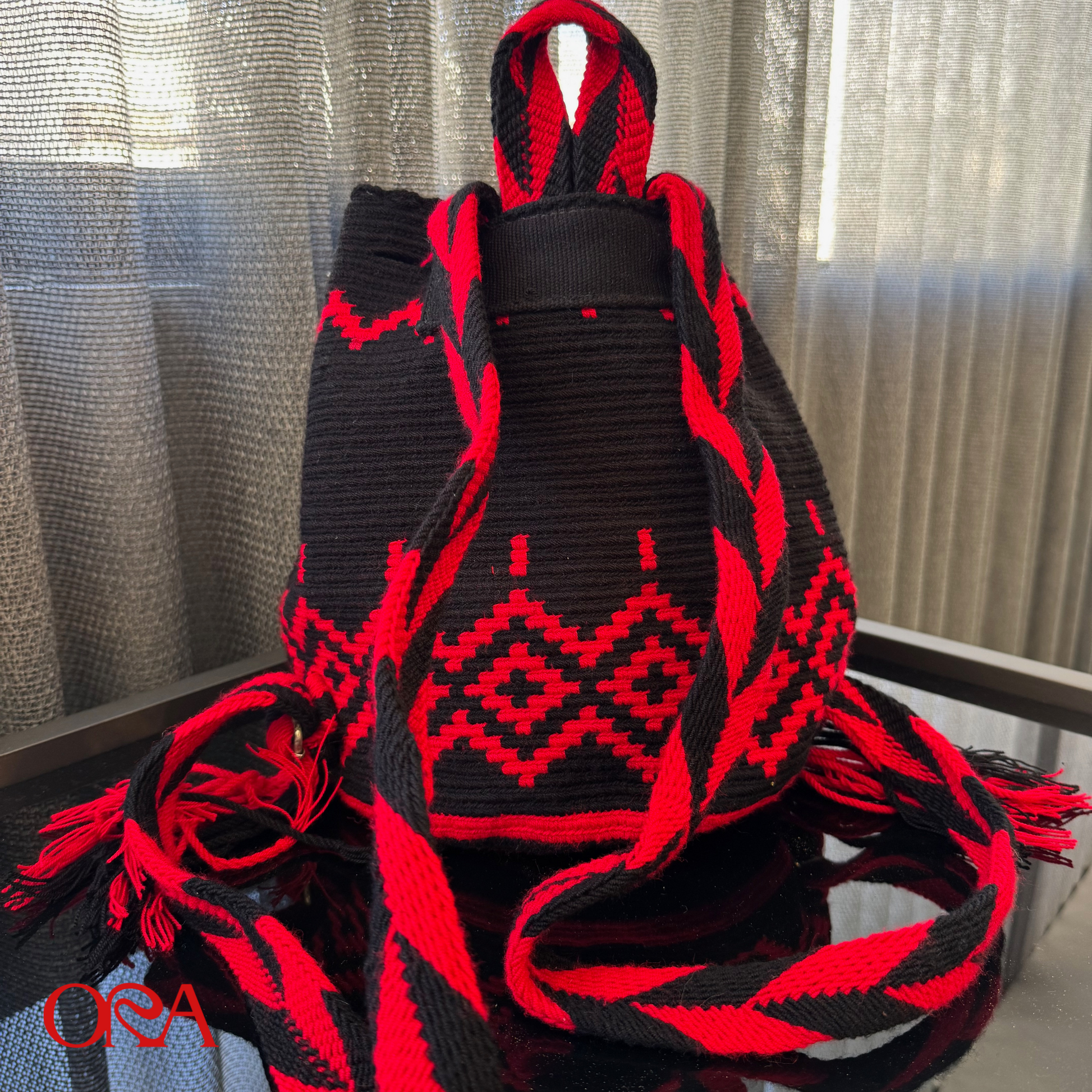 Wayuu Backpack in Black and Red - ORA