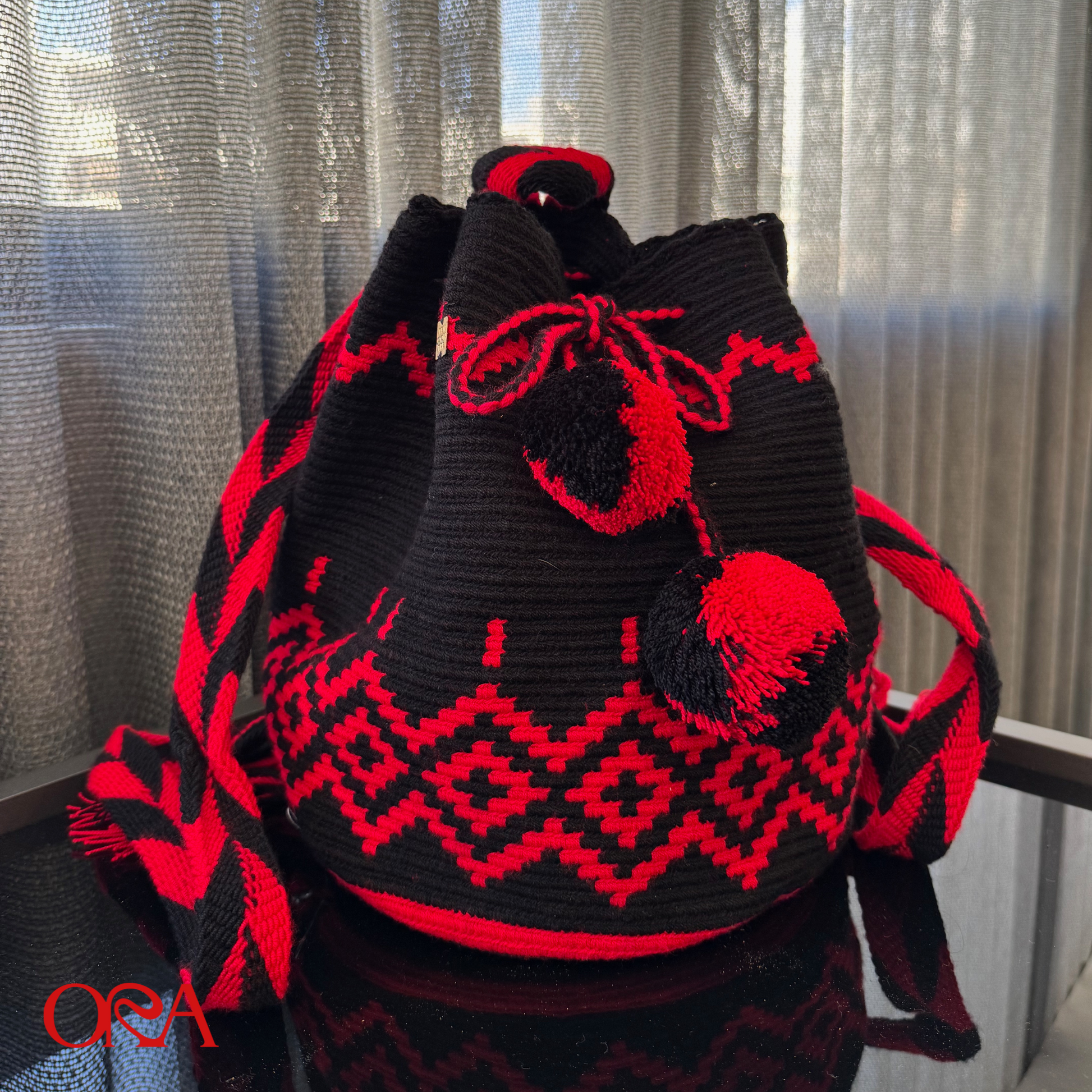 Wayuu Backpack in Black and Red - ORA