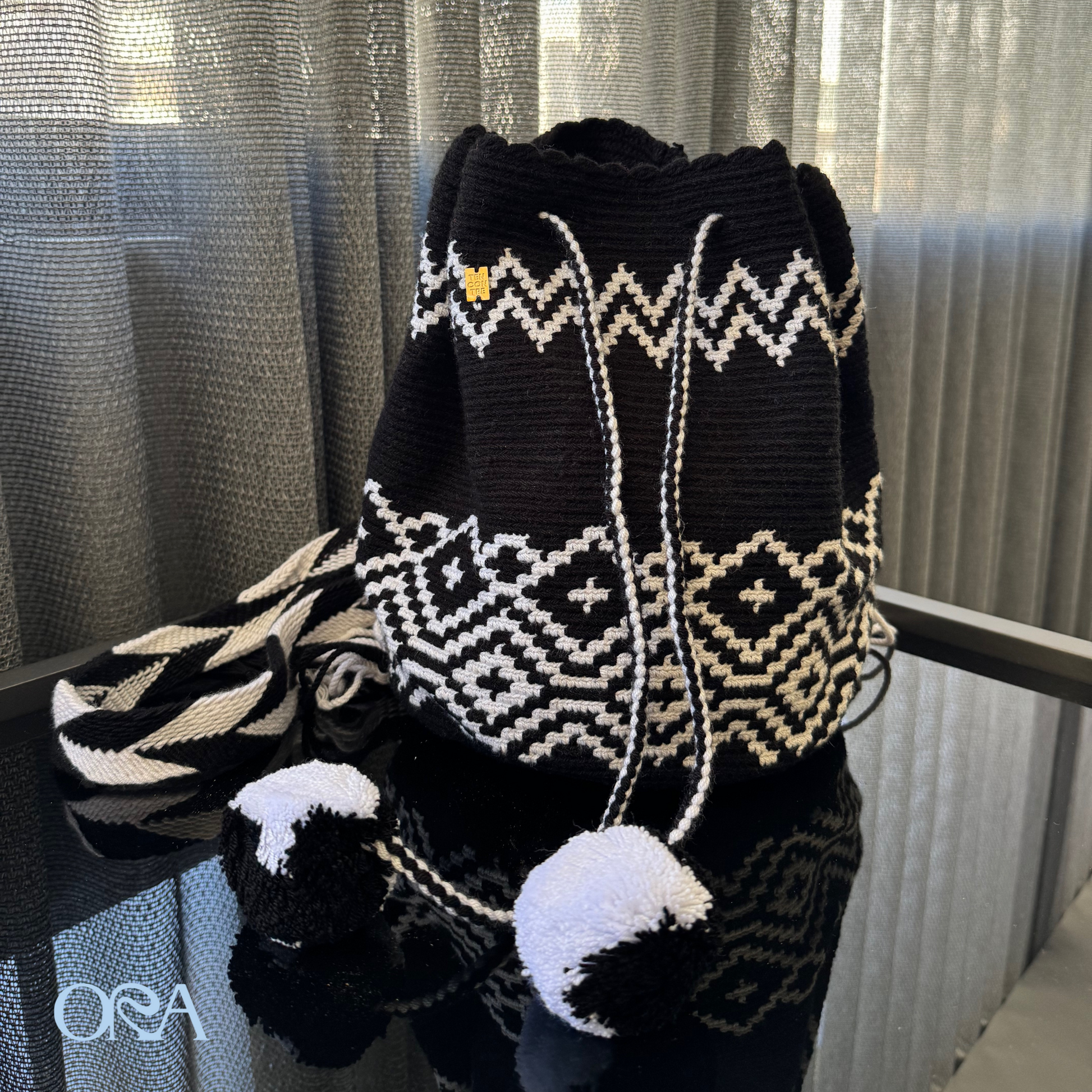 Wayuu Backpack in Black and White - ORA