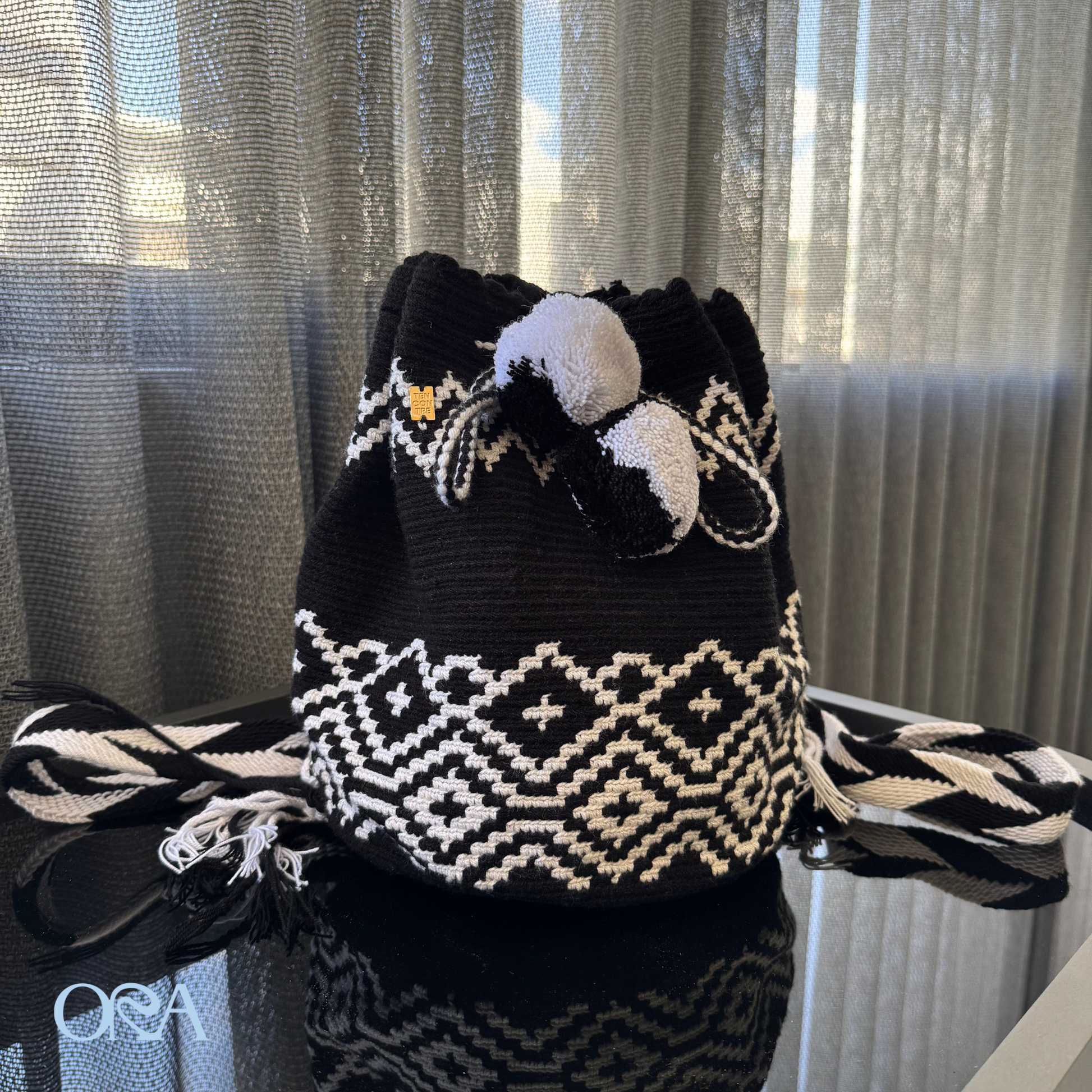 Wayuu Backpack in Black and White - ORA