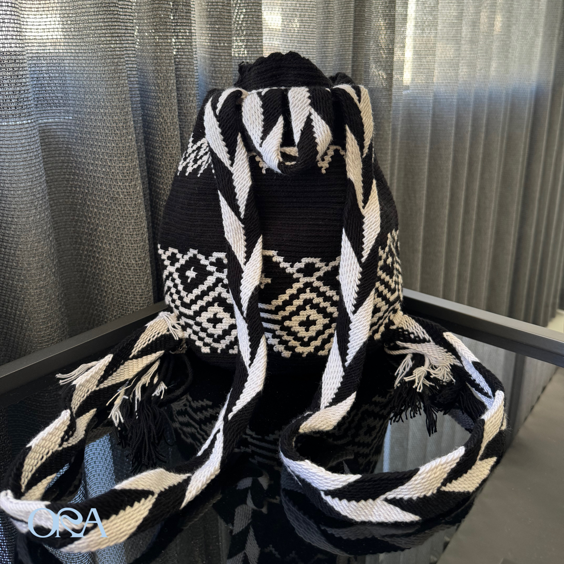 Wayuu Backpack in Black and White - ORA