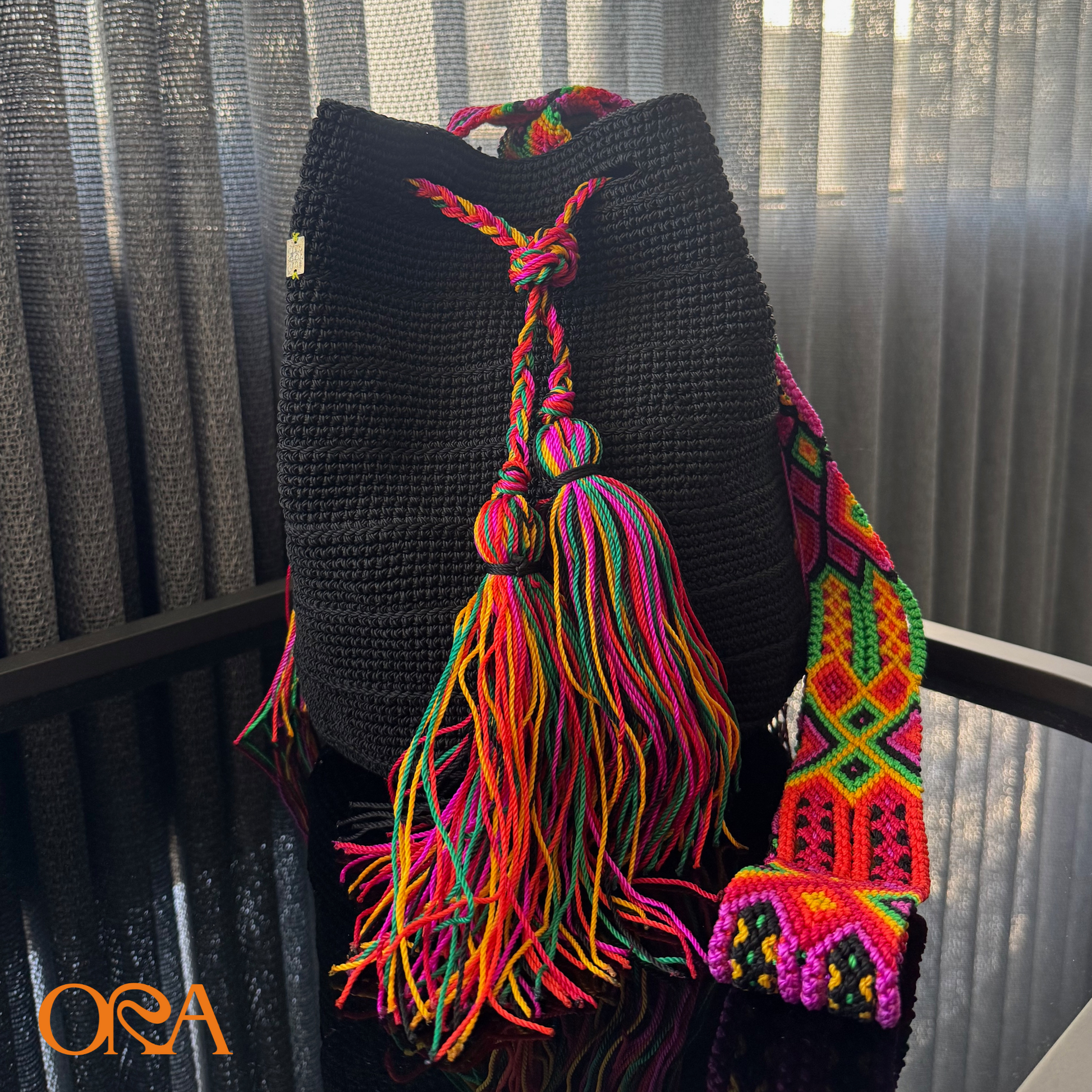 MX Wayuu Bag in Black - ORA