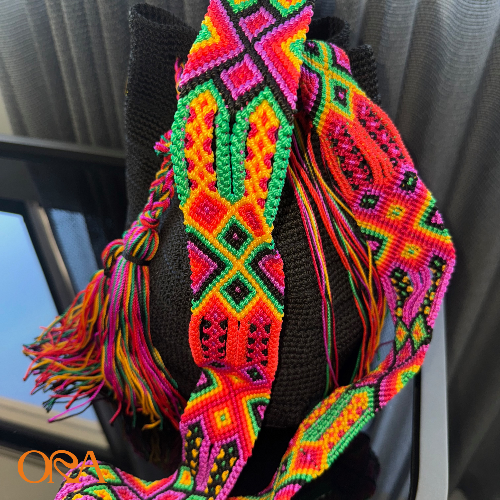 MX Wayuu Bag in Black - ORA